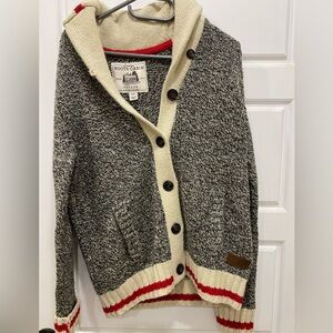 Roots cabin sweater size medium